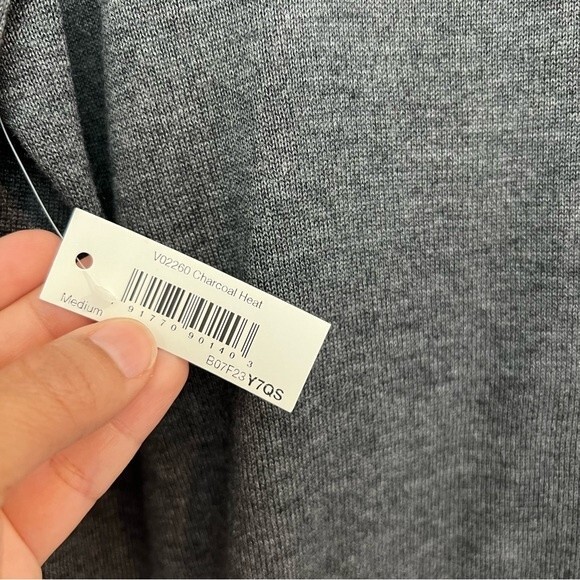 NWT Amazon Essentials Charcoal Gray V-Neck Cardigan Sweater in Women's Sz Medium - Picture 5 of 12